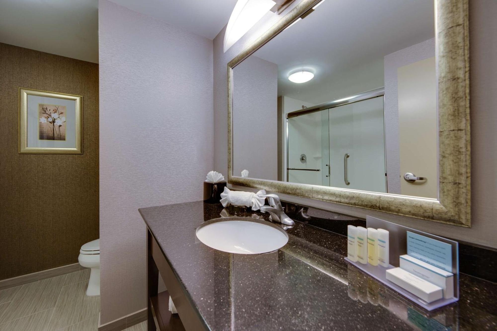 Hampton Inn & Suites Philadelphia/Bensalem Dış mekan fotoğraf