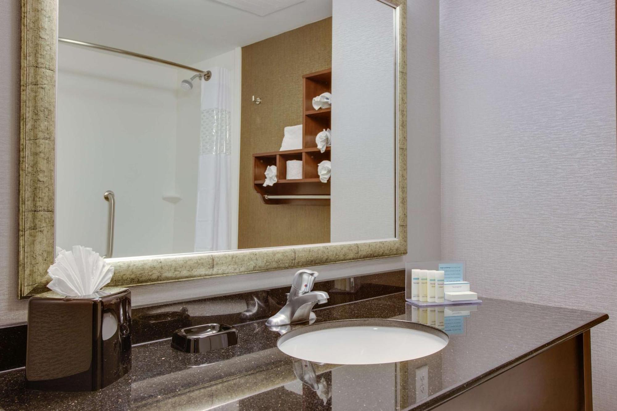 Hampton Inn & Suites Philadelphia/Bensalem Dış mekan fotoğraf