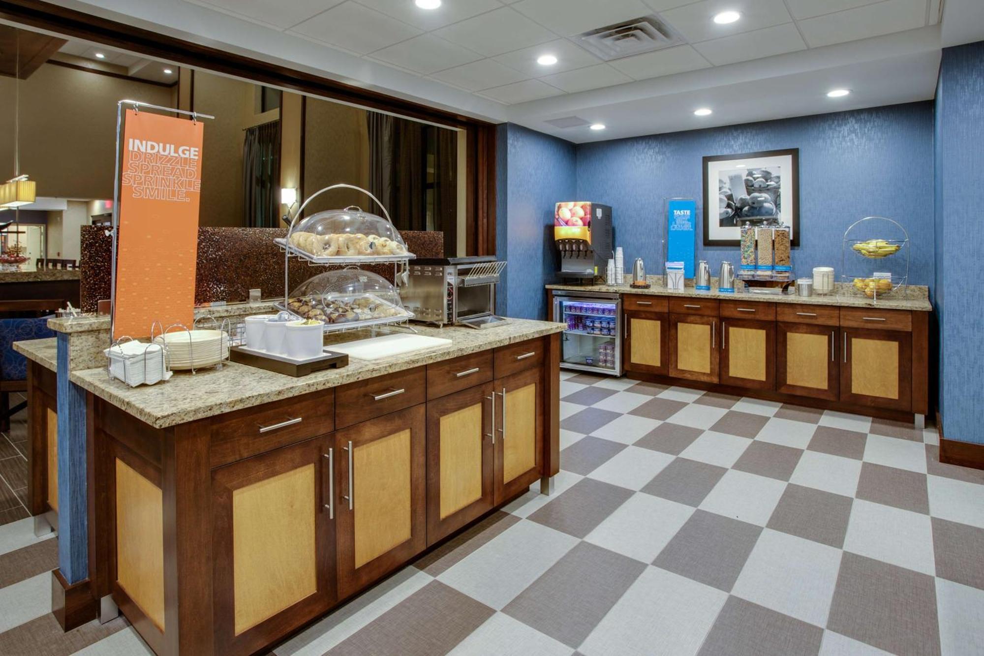 Hampton Inn & Suites Philadelphia/Bensalem Dış mekan fotoğraf